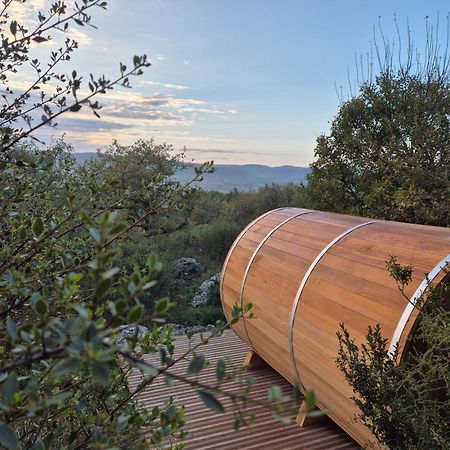 Roulottes Et Cabanes De Saint Cerice Vogue Εξωτερικό φωτογραφία