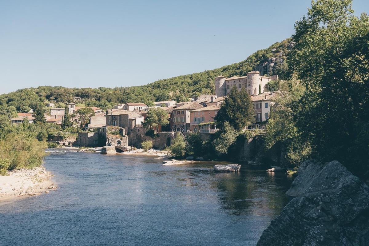 Roulottes Et Cabanes De Saint Cerice Vogue Εξωτερικό φωτογραφία